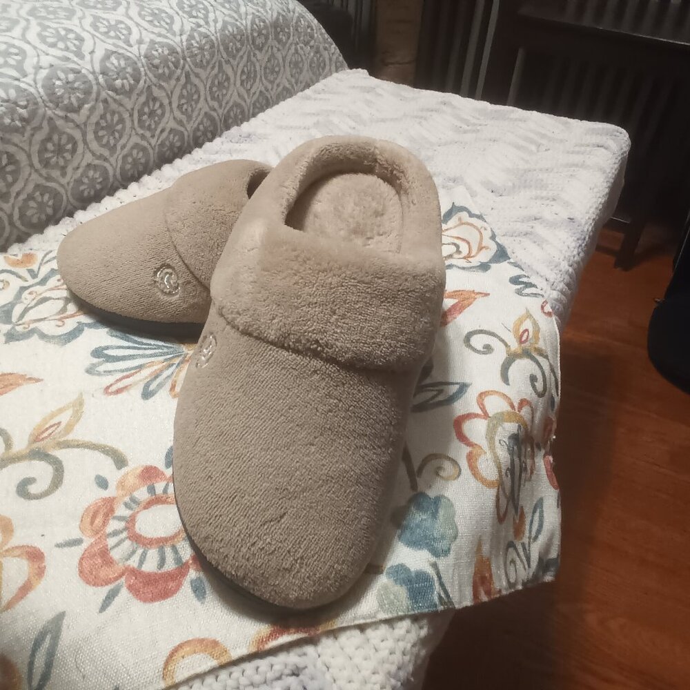Slippers  🇱🇷Reduced Price🇱🇷